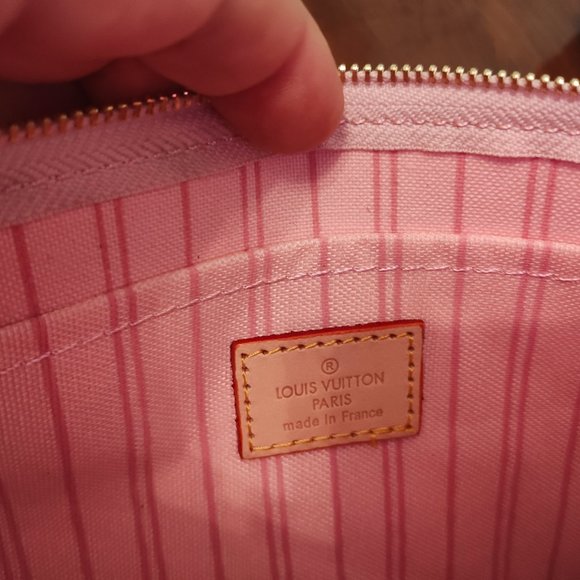 Louis vitton oversized wristlet - Picture 3 of 6